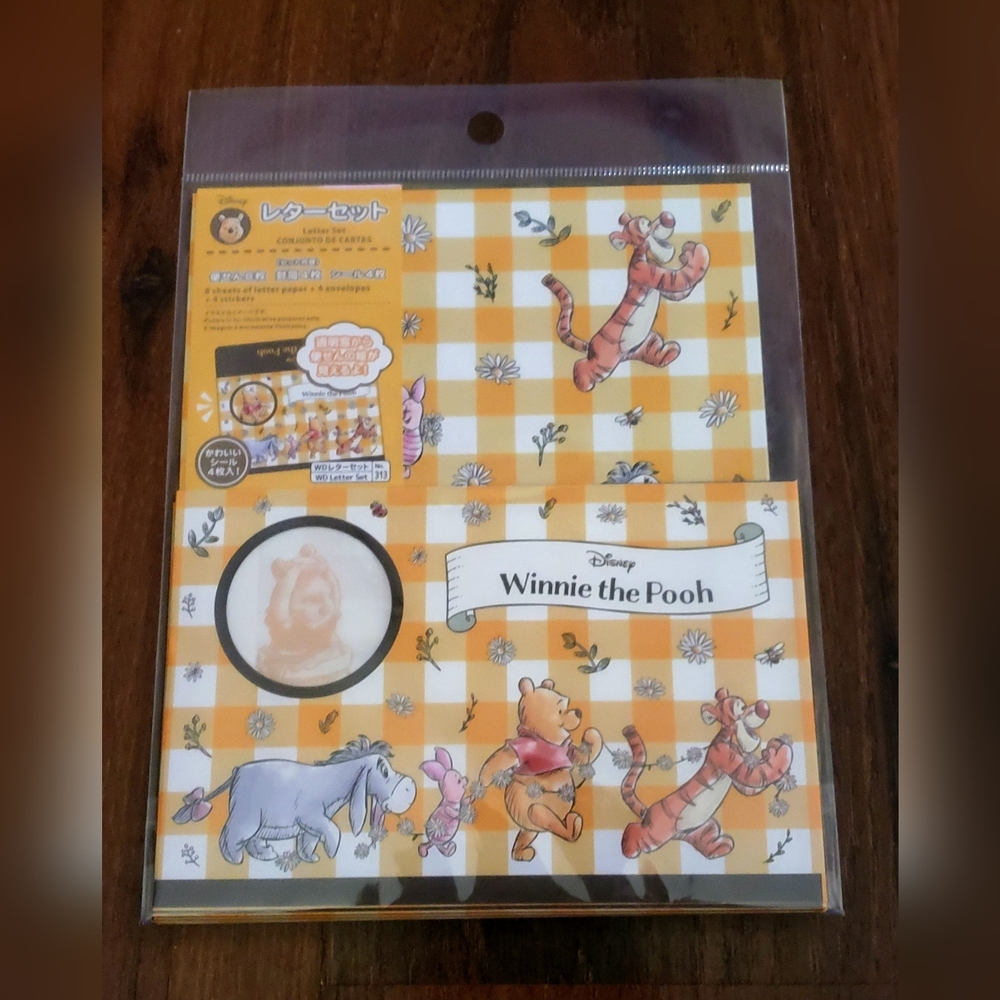 2$20 Winnie-the-Pooh Letter Set